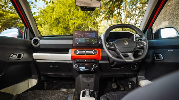 Renault kwid E-Tech 100% electric - interior