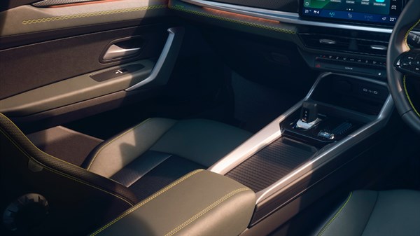 storage volume - Renault Duster