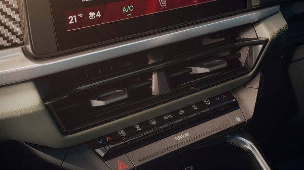 Renault Duster - front and rear dual zone AC